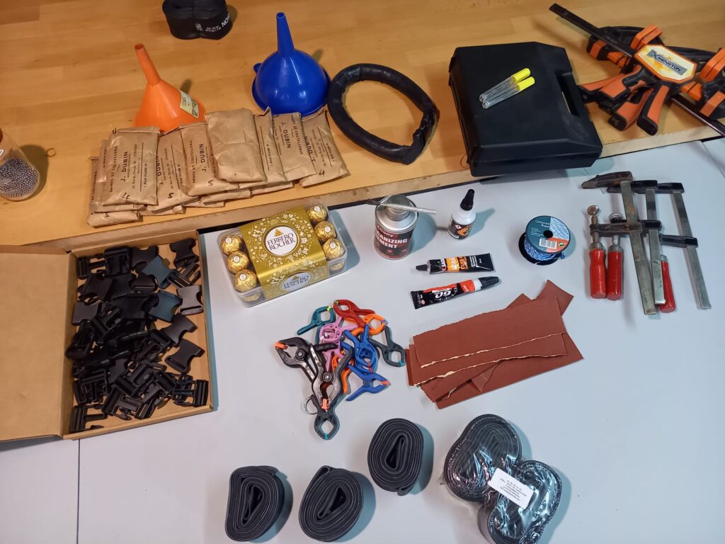 Materiel-1024x768 11 étapes pour fabriquer son plomb de cou d’apnée